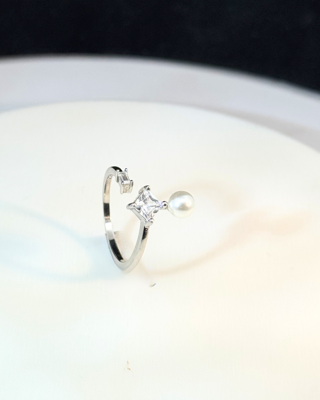 Élan Pearl Ring